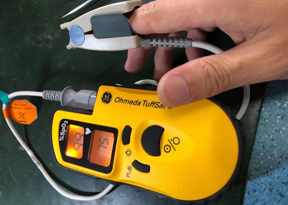 GE Datex Ohmeda Tuffs Oximètre de pouls utilisé Petite taille pour l' hôpital
