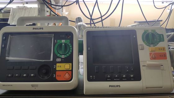 Philip Efficia DFM100 Défibrillateur Parties de machine Faculté Services de réparation 90 jours de garantie