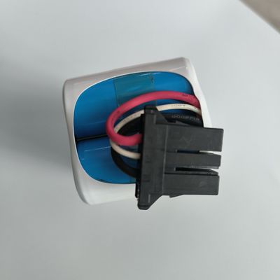 La batterie de NIHON KOHDEN NKB-301V Voltage nominal 12V 2800mAh Ni-MH