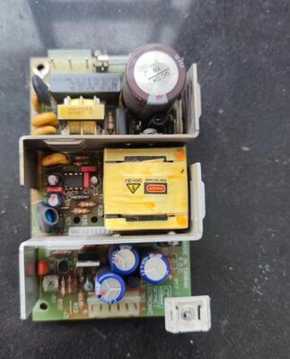 Le système d'alimentation électrique Nihon Kohden Bsm2301