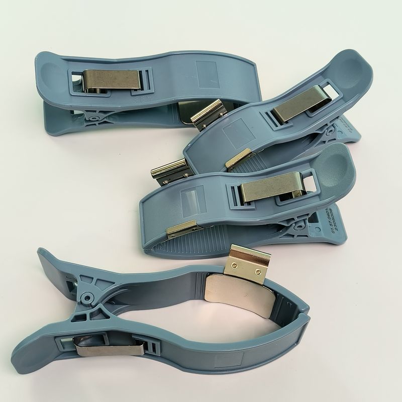 Limb Clip Une boîte/4 Bleu Deux électrodes de bras Deux électrodes de pied Aperture 4,0 mm REF ECG-FJX42